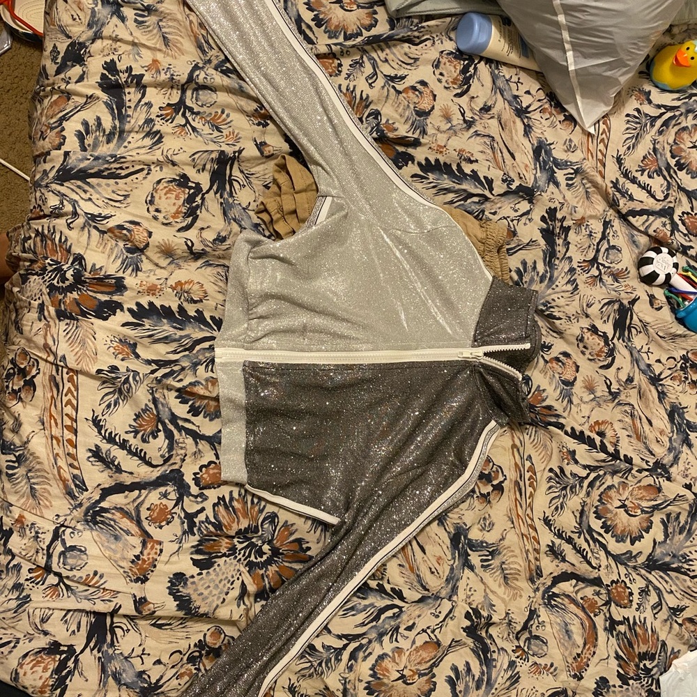 Cropped sparkly jacket